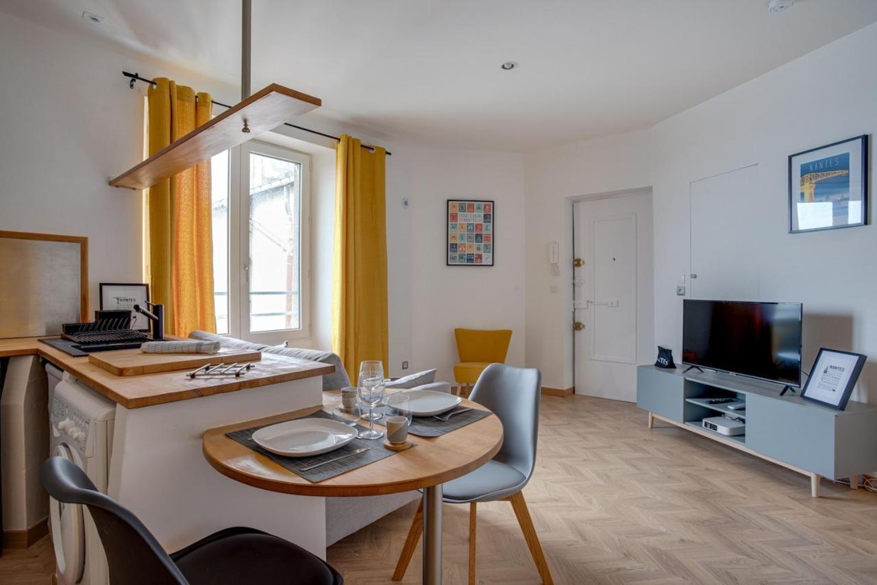 Apartmán Au Coeur De Nantes Design Et Cosy Exteriér fotografie